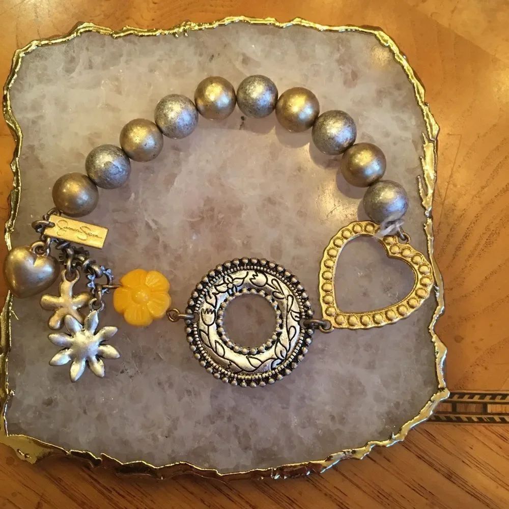 JESSICA SIMPSON Charm Bracelet - Picture 3 of 16